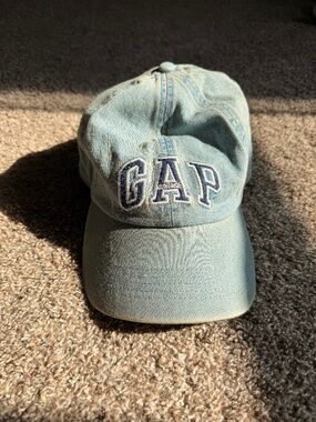 Gap Athletic Arc Logo Light Wash Denim Cap